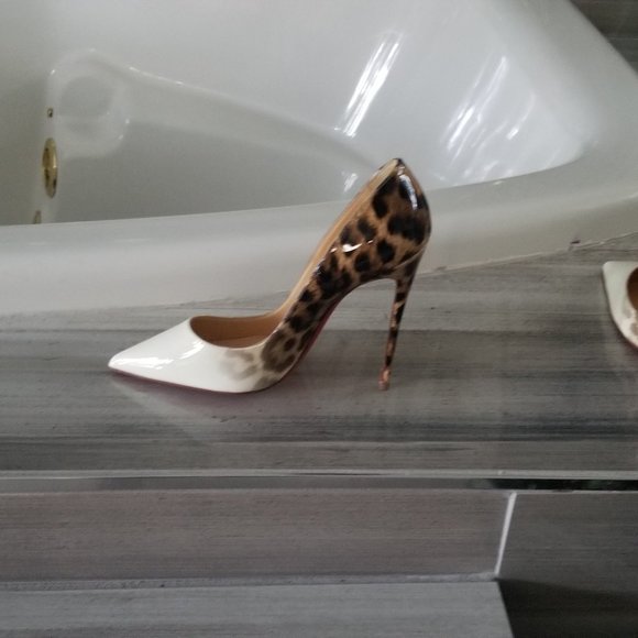 Authentic Christian Louboutin - Picture 1 of 8
